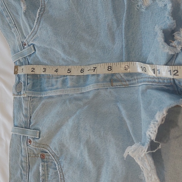 Levis Distressed Light Blue Denim Shorts.Size 12 . - Picture 9 of 9